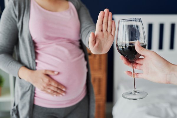 Bijna helft van de vrouwen drinkt alcohol vlak v��r de zwangerschap