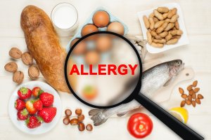 Antibioticagebruik bij jonge kinderen verhoogt risico op voedselallergie
